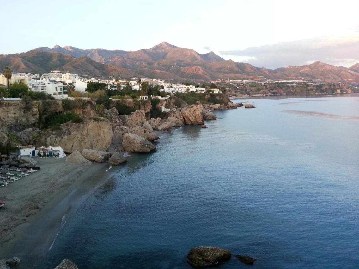 Playa Torrecilla Piscina Centro 2 Habitaciones Nerja Exterior photo